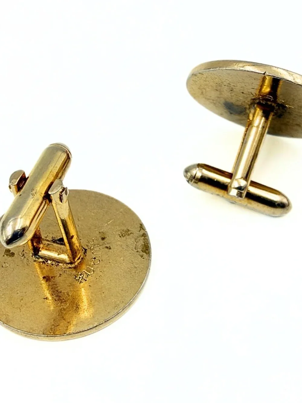 Swank Designer Signed Round Gold Plate MOP Starfish Beach Motif Cufflinks